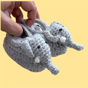 Vintage Crochet Baby Shoes Booties Adorable Elephants Crib Slippers